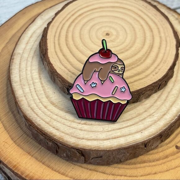 Sweet Sloth Pink Cupcake Enamel Pin/ Brooch Lapel - Picture 3 of 6